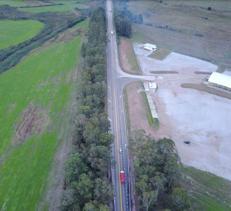 Obra de alargamento da pista e do acesso à Nidera.
